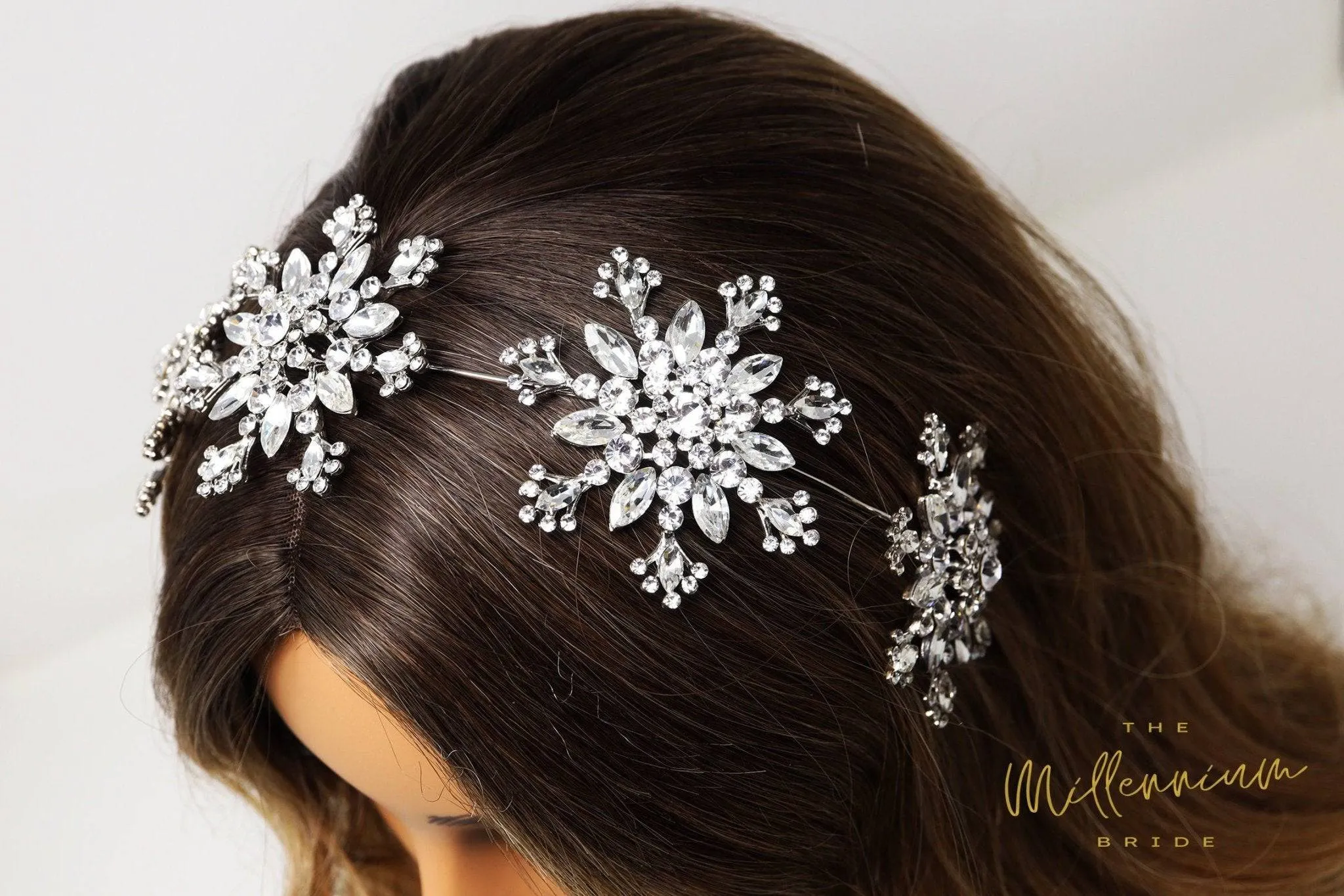 Crystals Floral Snowflake Headpiece, Hair Vine Headband, Bridal Hair Vine, Rhinestone Headband, Delicate Headband, Hair accessories.