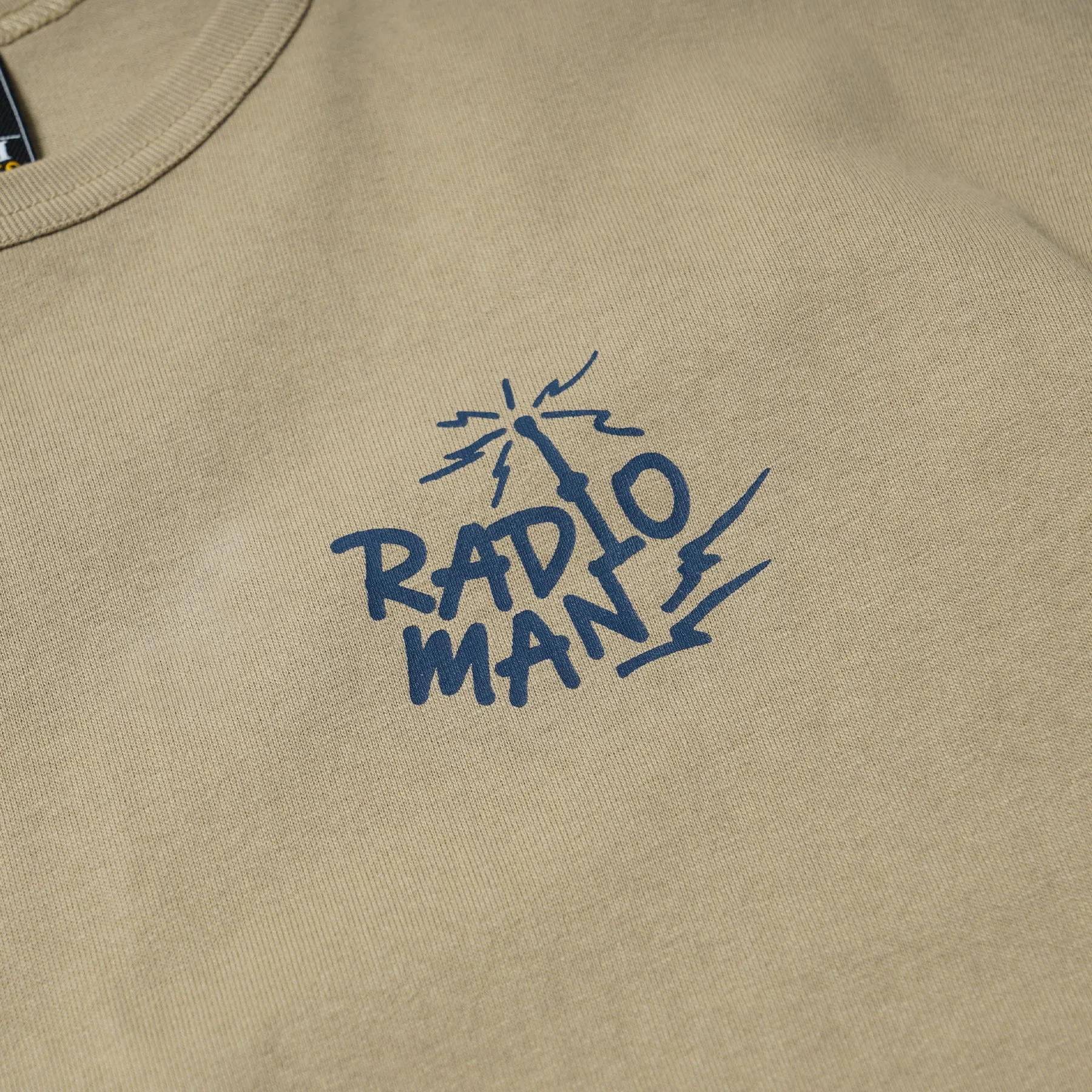 RADIO MAN LONG SLEEVE TEE - SAND