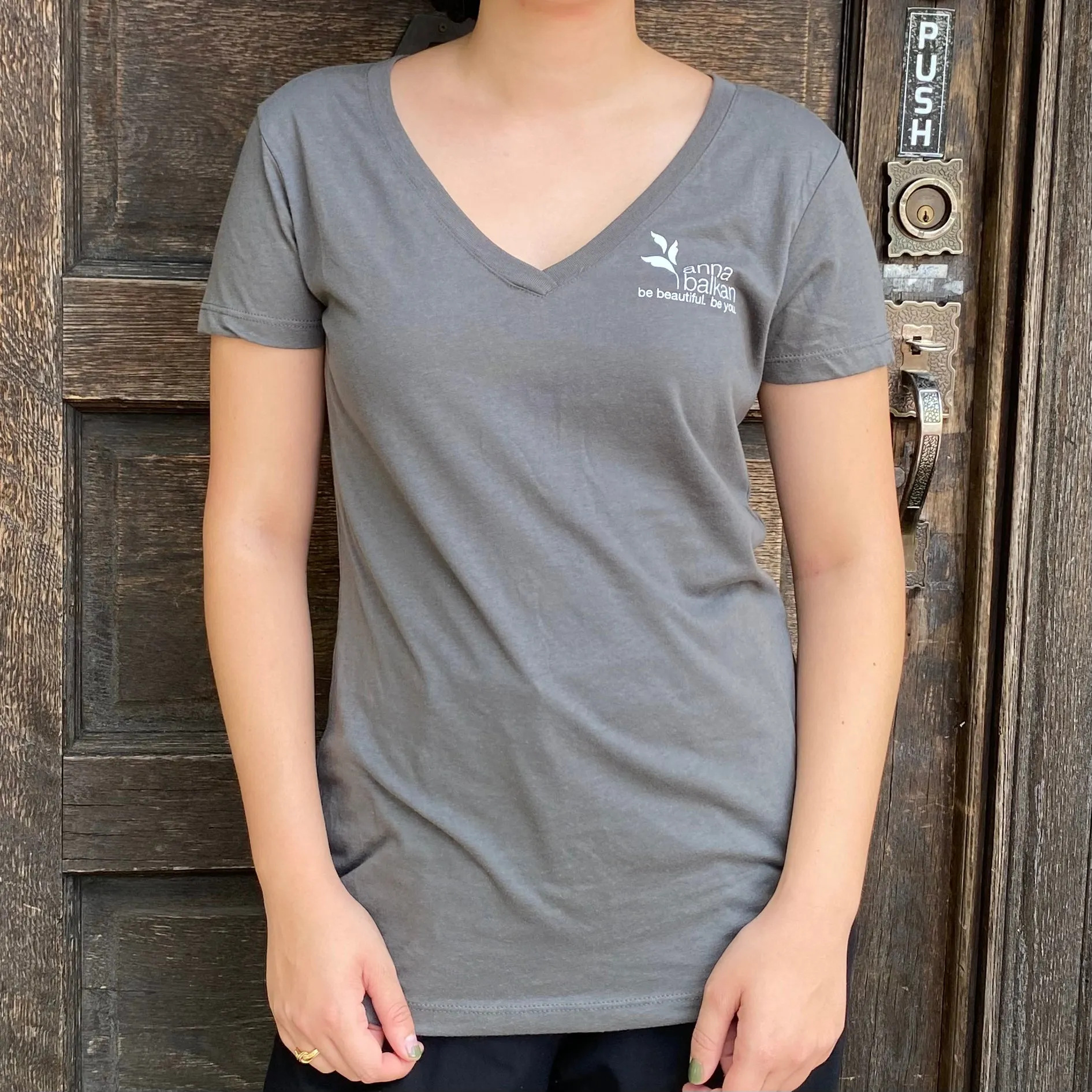 Sale! Anna Balkan T-Shirt – Comfortable Elegance for Everyday Wear