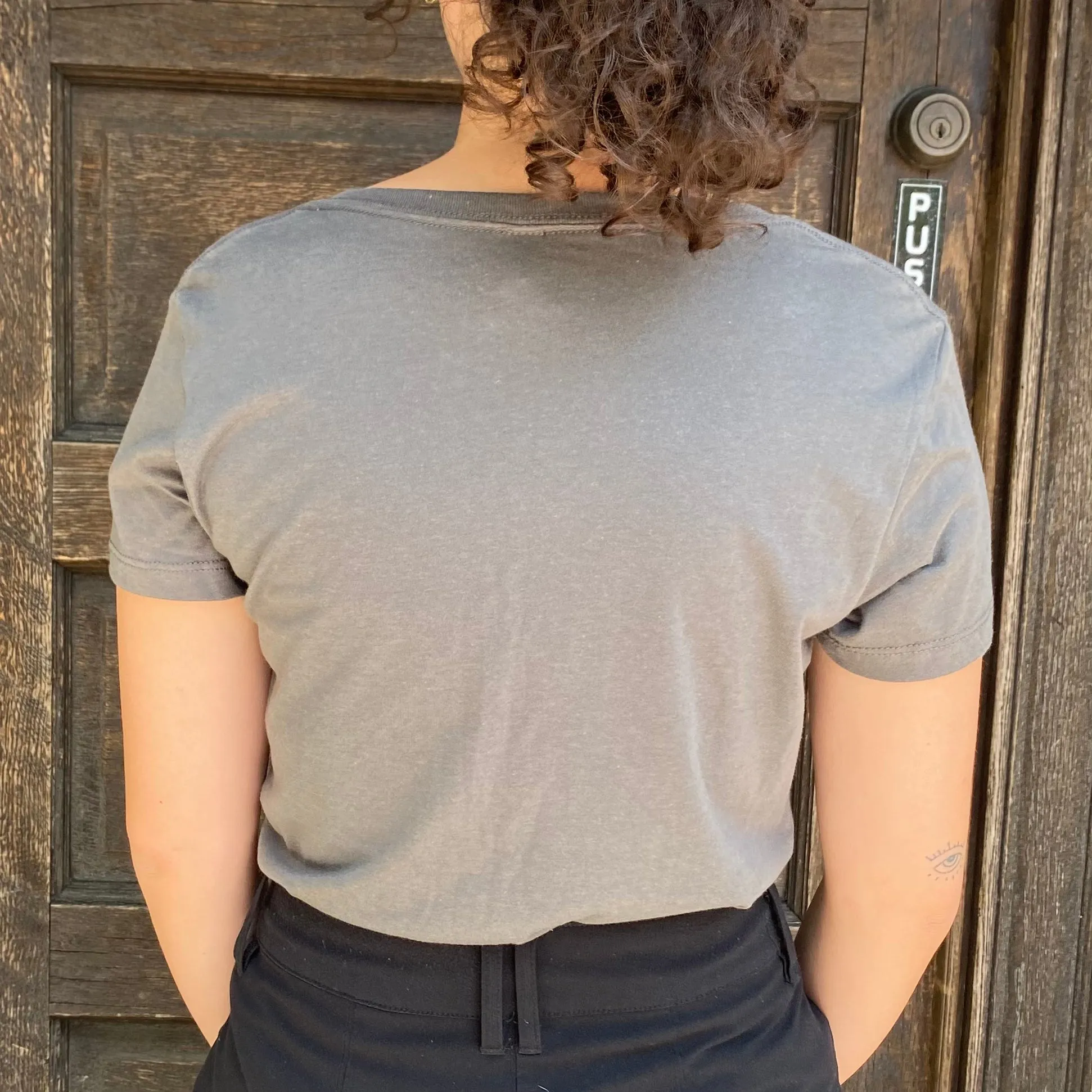 Sale! Anna Balkan T-Shirt – Comfortable Elegance for Everyday Wear