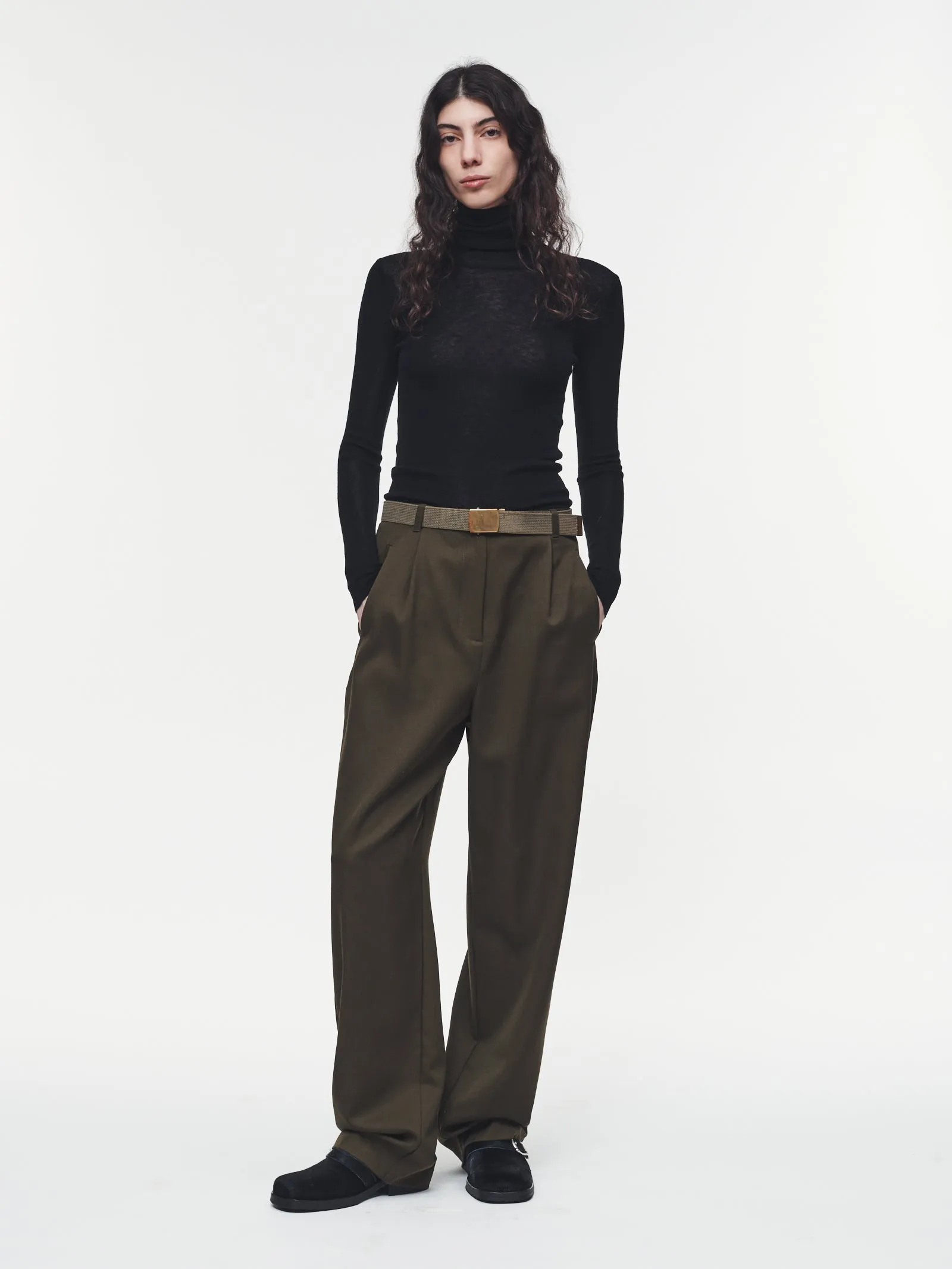 Slim Rib Turtleneck in Black