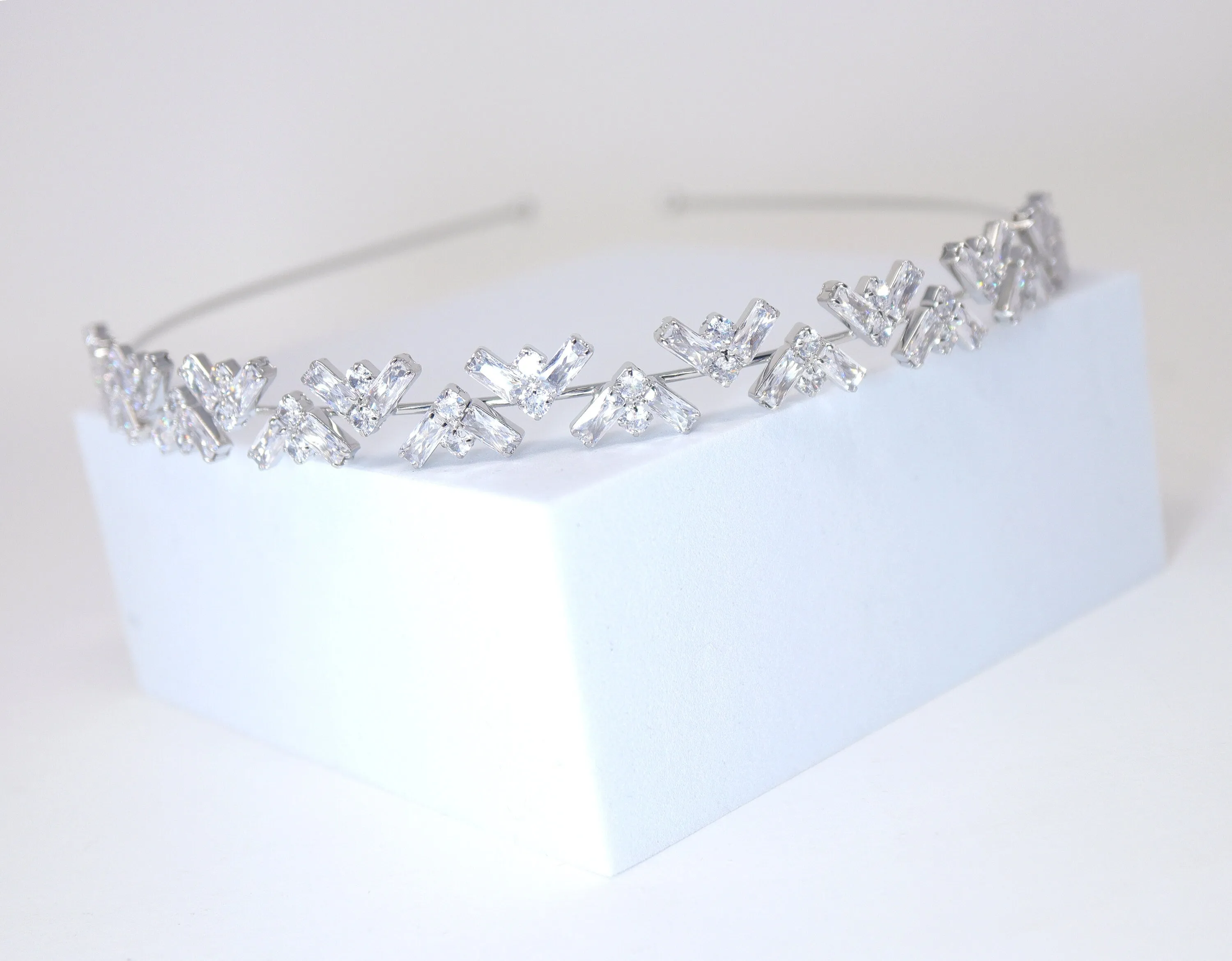 Sparkling Geometric Swarovski Crystal Headband Bridal Hair Vine, Rhinestone Headband, Delicate Headband, Hair accessories.