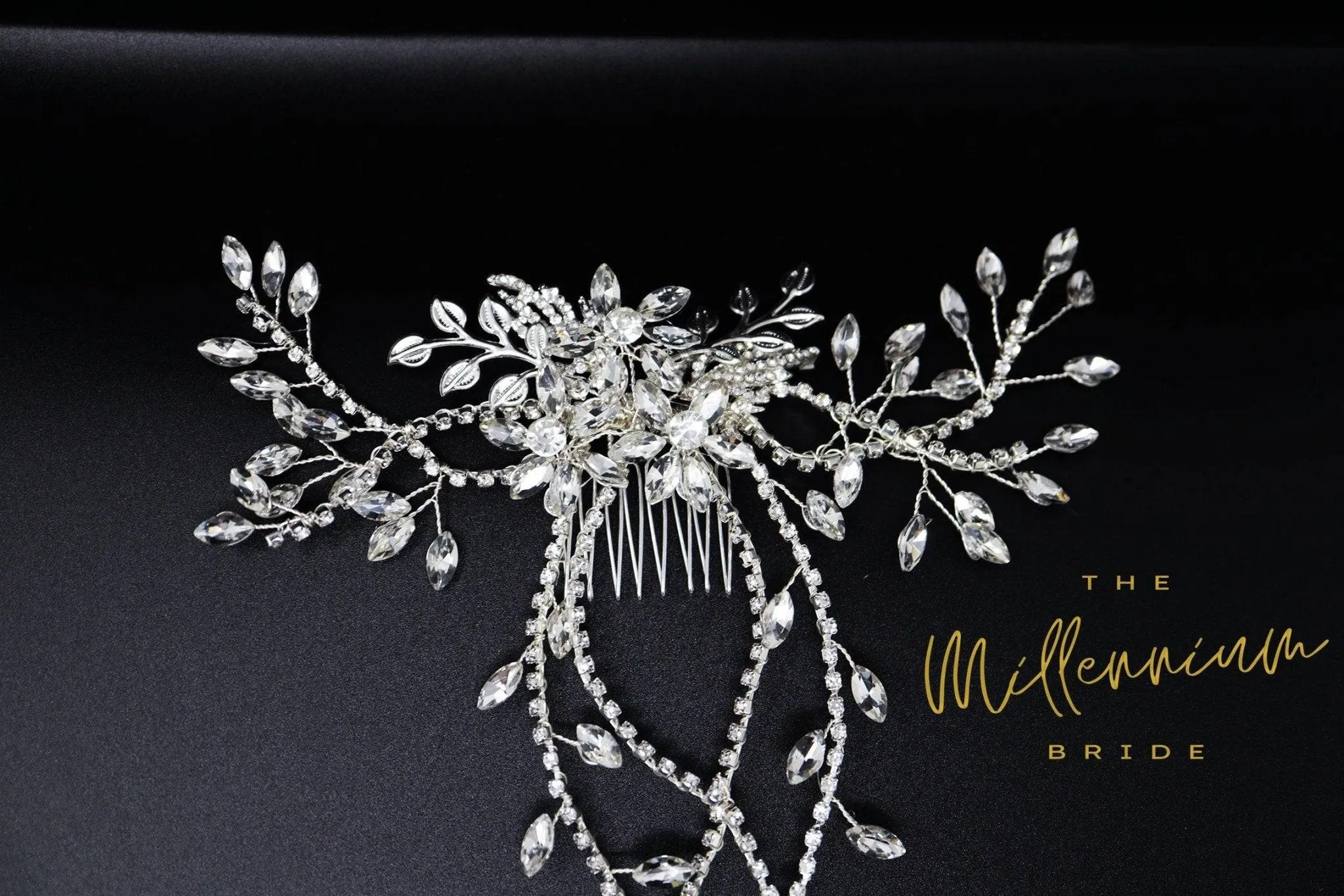 Swarovski Crystals flower Large Bridal Hair piece, Bridal Hair Accessories, Wedding Hair Accessory, Bridal Hair Comb.